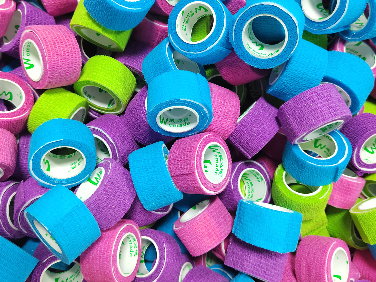 {"default":"1inch cohesive bandage"}
