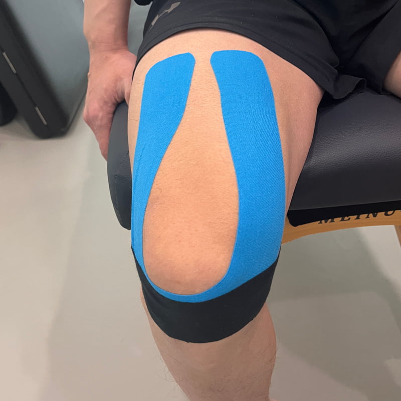 {"default":"black and blue physio tape for knee"}

