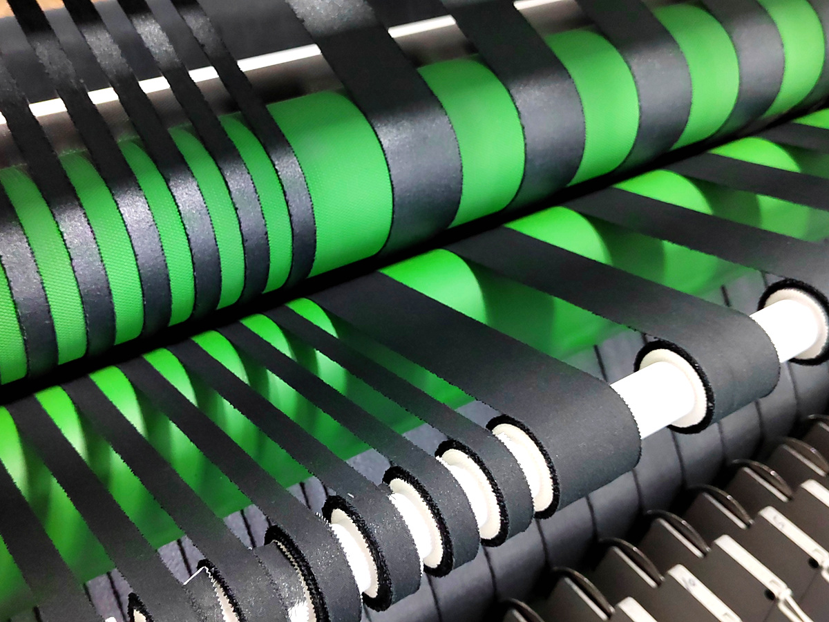 {"default":"black cotton athletic tape process"}
