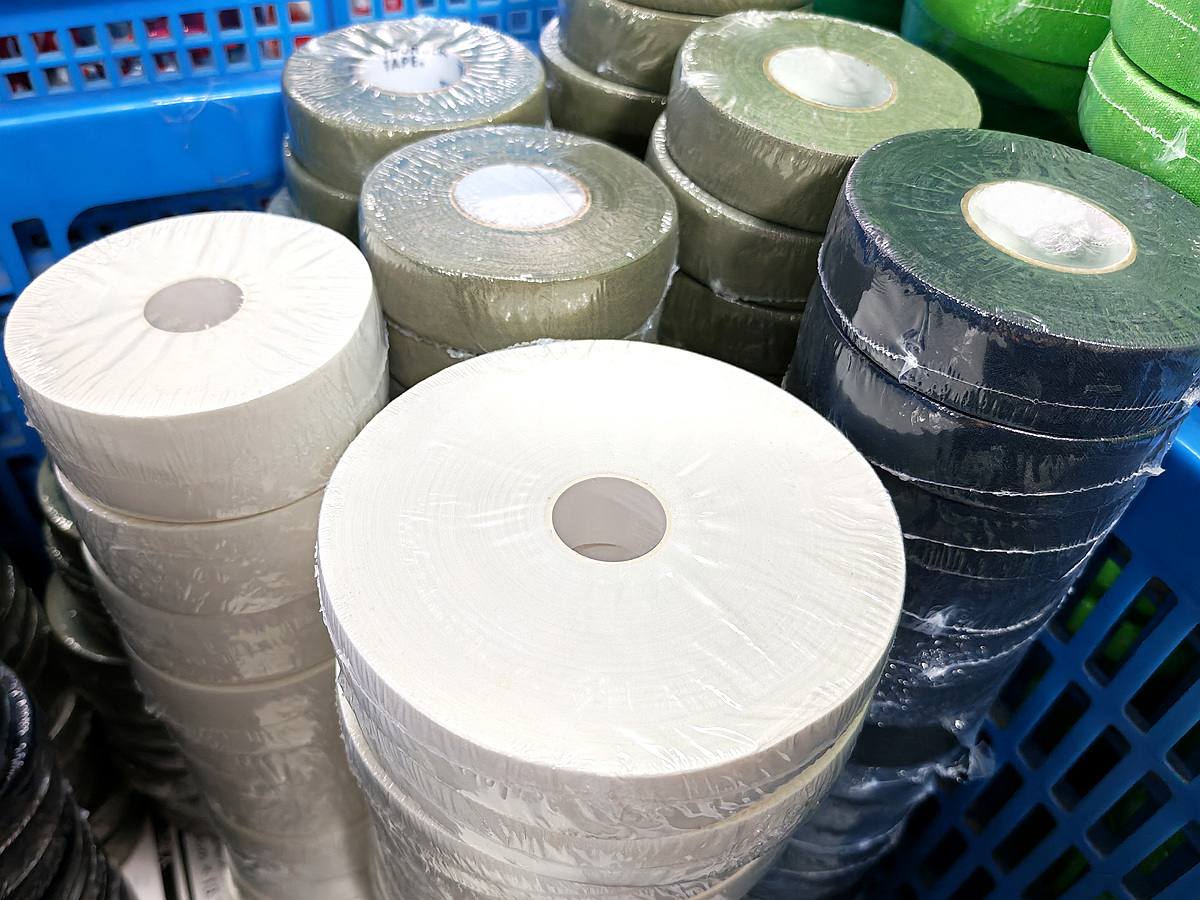 {"default":"custom finger tape"}
