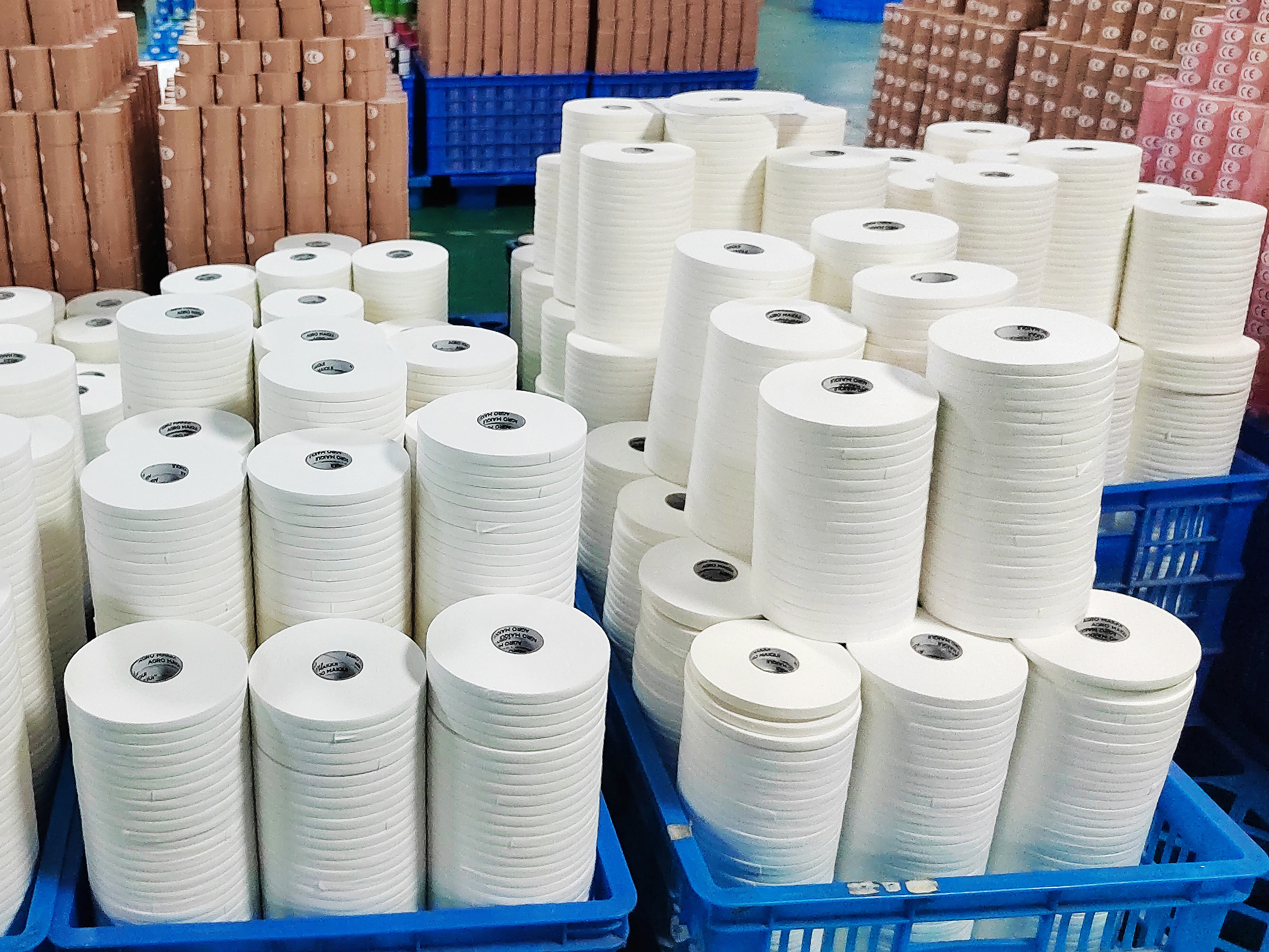 {"default":"finger tapes in factory"}
