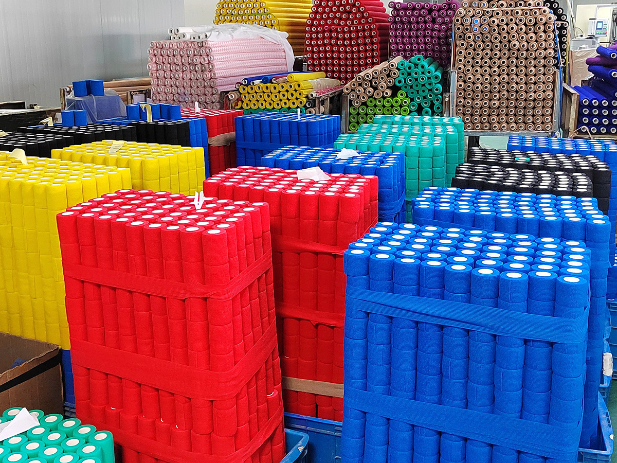 red blue yellow bulk cohesive bandage in factory